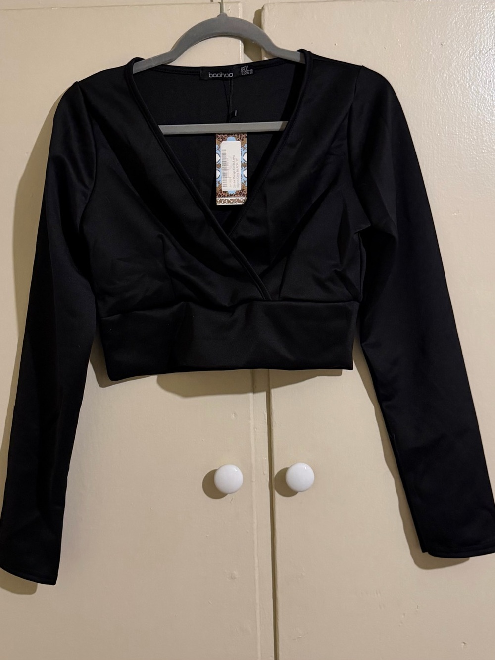 New boohoo scuba plunge cross. Long sleeve cropped top size 8